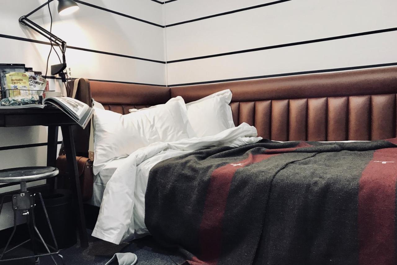 Urside The Bund 4*